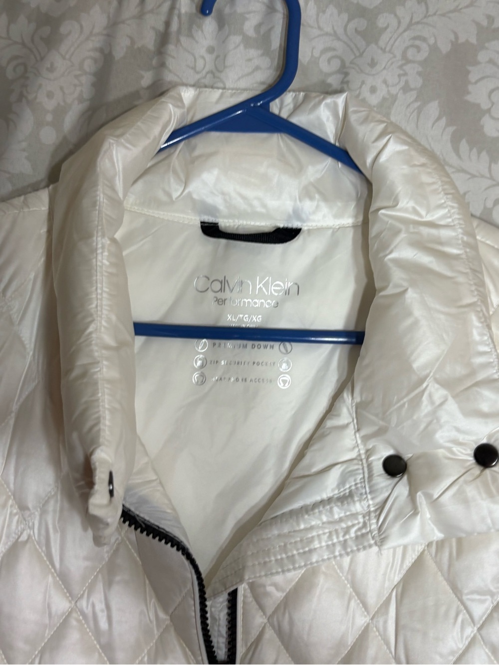 Calvin Klein “Performance” Down Vest XL New without Tags - Picture 12 of 12